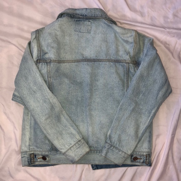 Light wash denim jacket - Picture 3 of 3